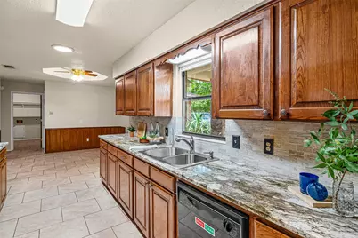 1017 Meadowlark Lane, Granbury, TX 76048 - Photo 6