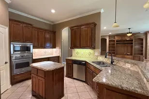 2207 Canterbury Dr, Mansfield, TX 76063 - Photo 12