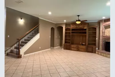 2207 Canterbury Drive, Mansfield, TX 76063 - Photo 6