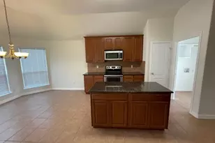 1601 White Willow Ln, Arlington, TX 76002 - Photo 10