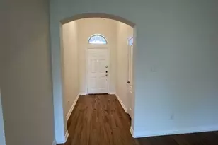1601 White Willow Ln, Arlington, TX 76002 - Photo 2