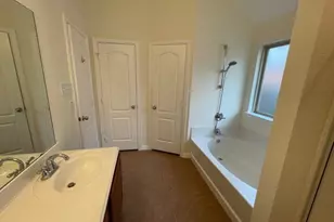 1601 White Willow Ln, Arlington, TX 76002 - Photo 20