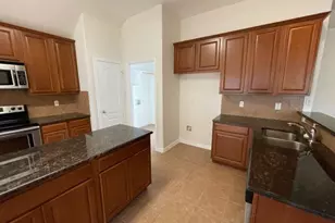 1601 White Willow Ln, Arlington, TX 76002 - Photo 6