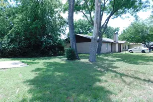 217 Mockingbird Ln, Denton, TX 76209 - Photo 18