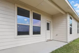 629 Harvey St, Grandview, TX 76050 - Photo 38
