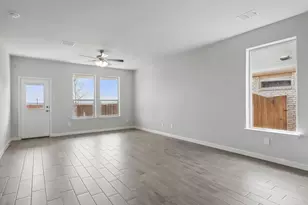 629 Harvey St, Grandview, TX 76050 - Photo 12
