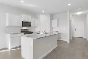 629 Harvey St, Grandview, TX 76050 - Photo 2