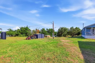 336 Cowboys Lane, Springtown, TX 76082 - Photo 34