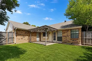 2821 Carnaby Ln, Flower Mound, TX 75028 - Photo 10