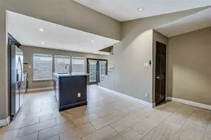8560 Park Ln, Dallas, TX 75231 - Photo 6