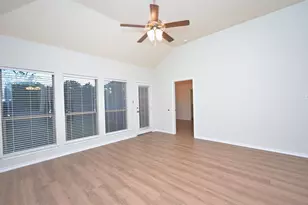 1204 Varacruz Dr, Arlington, TX 76010 - Photo 14