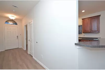 1204 Varacruz Drive, Arlington, TX 76010 - Photo 4