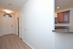 1204 Varacruz Dr, Arlington, TX 76010 - Photo 4