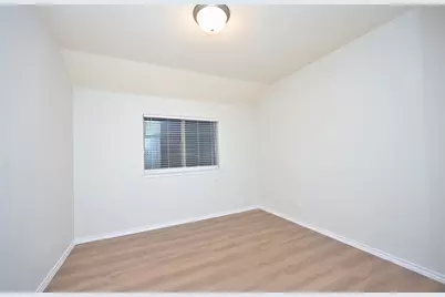 1204 Varacruz Drive, Arlington, TX 76010 - Photo 32