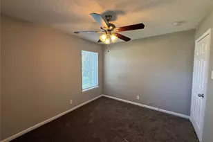 303 Ridgefield Cir, Mesquite, TX 75149 - Photo 10