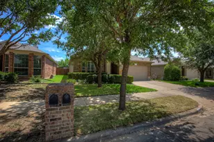 1109 Central Village Dr, Denton, TX 76210 - Photo 2