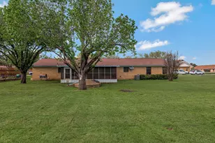 319 Allen Dr, Justin, TX 76247 - Photo 32