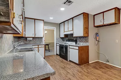 319 Allen Drive, Justin, TX 76247 - Photo 12