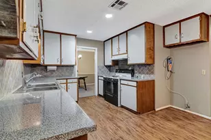 319 Allen Dr, Justin, TX 76247 - Photo 12