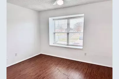 441 SW Thomas Street #D, Burleson, TX 76028 - Photo 18
