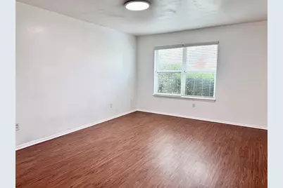 441 SW Thomas Street #D, Burleson, TX 76028 - Photo 4