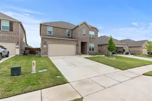 913 Adelyn St, Anna, TX 75409 - Photo 2