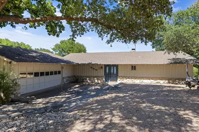 417 Peninsula Court, Granbury, TX 76048 - Photo 4