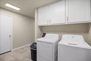 417 Peninsula Ct, Granbury, TX 76048 - Photo 16
