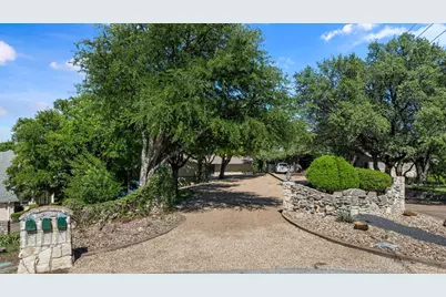 417 Peninsula Court, Granbury, TX 76048 - Photo 2