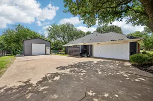925 Meadow Dr, Copper Canyon, TX 75077 - Photo 32