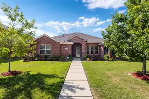 1546 Illinois Ave, Lancaster, TX 75134 - Photo 1