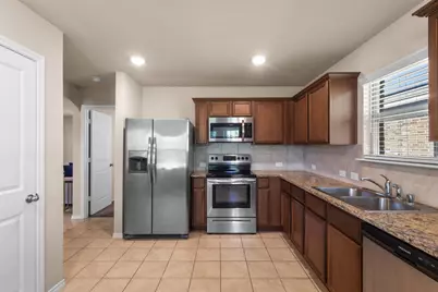 1546 Illinois Avenue, Lancaster, TX 75134 - Photo 2
