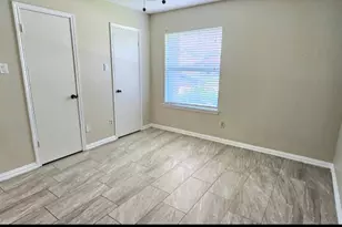 304 Cole St, Garland, TX 75040 - Photo 10