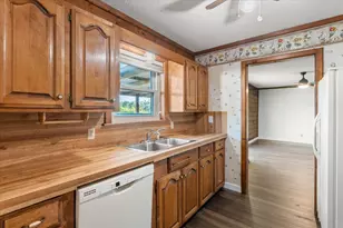 520 W Farm To Market Road 71, Mt Pleasant, TX 75455 - Photo 10
