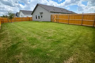 213 Cattail Ln, Sherman, TX 75092 - Photo 2