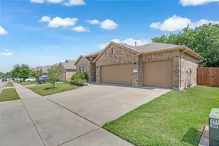 641 Redding Dr, Saginaw, TX 76131 - Photo 28