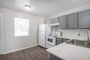 307 Rose St, Arlington, TX 76010 - Photo 8