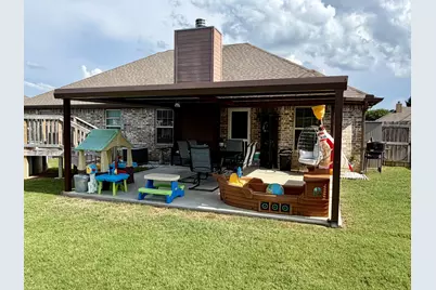 2105 Stonegate Boulevard, Bridgeport, TX 76426 - Photo 2
