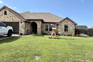 2105 Stonegate Blvd, Bridgeport, TX 76426 - Photo 1