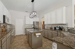 2501 Great Bear Ln, Denton, TX 76210 - Photo 12