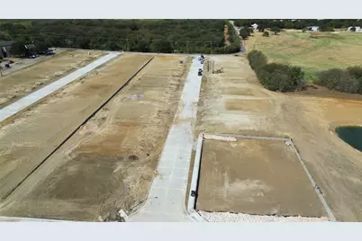 522 N Country Meadow Circle, Cleburne, TX 76033 - Photo 8