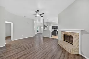 1844 McNeely St, Lancaster, TX 75134 - Photo 4