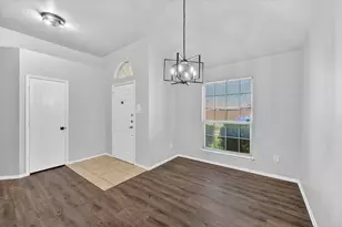 1844 McNeely St, Lancaster, TX 75134 - Photo 2