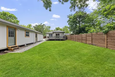 1116 S Montreal Avenue, Dallas, TX 75208 - Photo 22