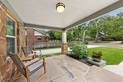 1116 S Montreal Avenue, Dallas, TX 75208 - Photo 2