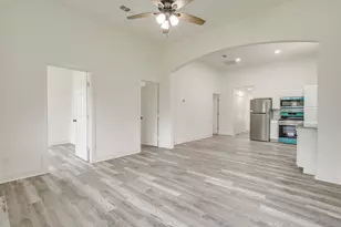 113 Throckmorton St, Weatherford, TX 76086 - Photo 8