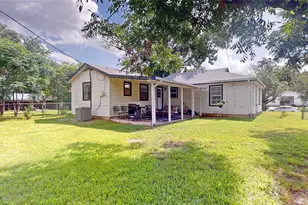 922 Tamara Ln, Grand Prairie, TX 75051 - Photo 36