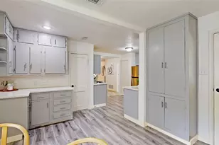 922 Tamara Ln, Grand Prairie, TX 75051 - Photo 18
