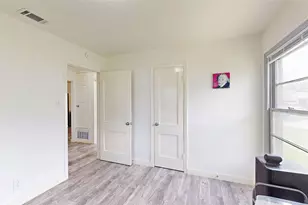 922 Tamara Ln, Grand Prairie, TX 75051 - Photo 32