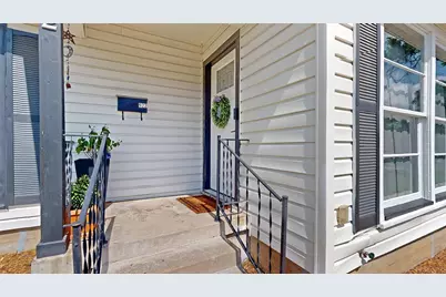 922 Tamara Lane, Grand Prairie, TX 75051 - Photo 2